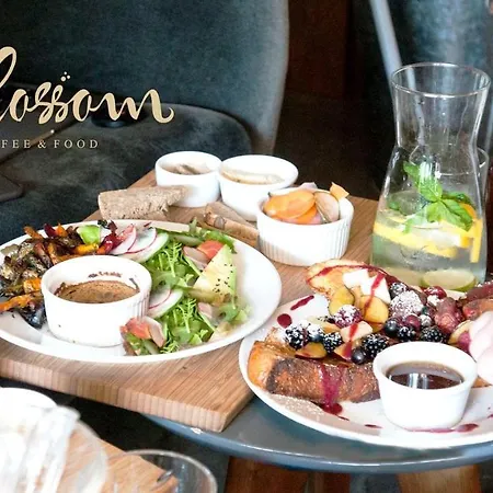 Julia Rakowicka - Old Town *